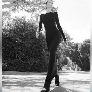 Eterne Ribbed Long-Sleeve Crewneck Maxi Dress Size S Black Minimal Chic Cotton